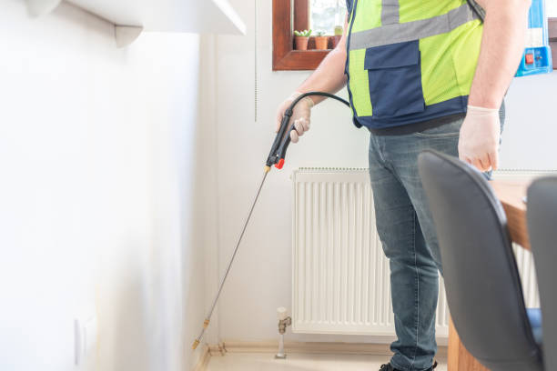 Best Cockroach Control Services  in Baldwin City, KS